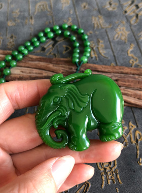 碧玉菠菜绿挂件项链吊坠