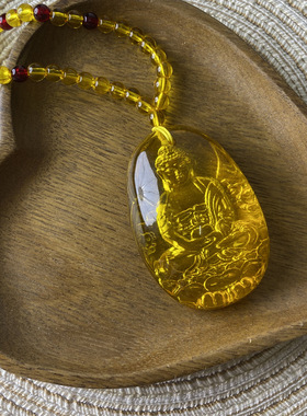 金琥珀蜜蜡内雕心经千手观音项链