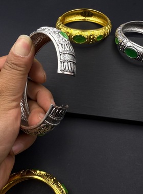 金色仿古做旧猫眼石开口大手镯