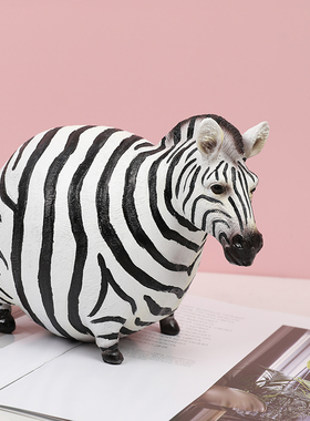 斑马家居客厅样板房间树脂小摆件