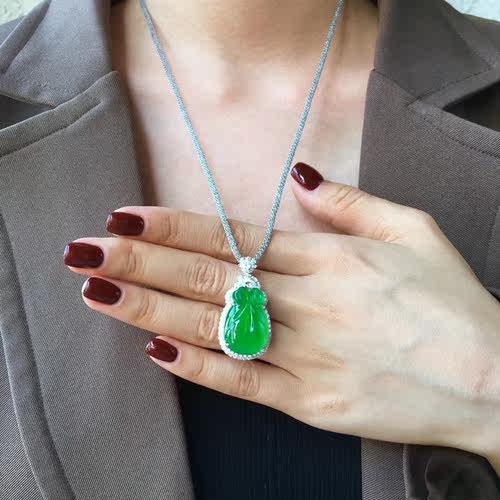 代代有钱 18k金豪华镶两圈钻石吊坠 天然缅甸翡翠A货钱袋夏日佩戴 - 图3