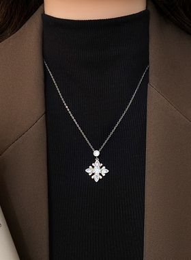 银色锆石四叶草吊坠毛衣项链