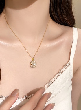 珍珠项链女小众吊坠颈链