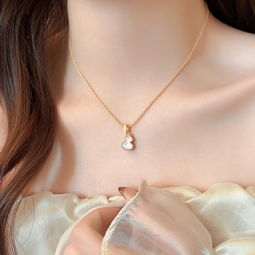 2026新款爆款玄学旺财葫芦项链女轻奢高级感毛衣链红色吊坠配饰品 - 图2