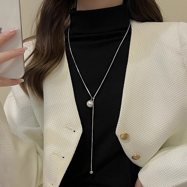 Silver temperament long pearl necklace, high-end and light luxury