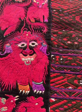 特色手工艺品苗绣驿站老土布蜡染桌旗苗绣衣服老背带苗族围腰A001