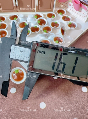 仿真微缩食玩娃屋场景迷你寿司蘸酱芥末酱油碟子diy挂件树脂配件
