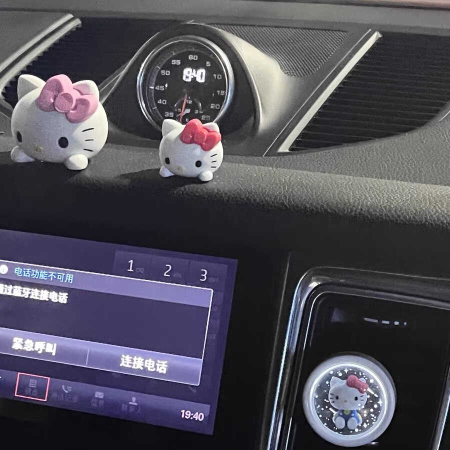 Hellokitty car decoration cartoon hello kitty universal screen tesla xiaomi center console car ornaments