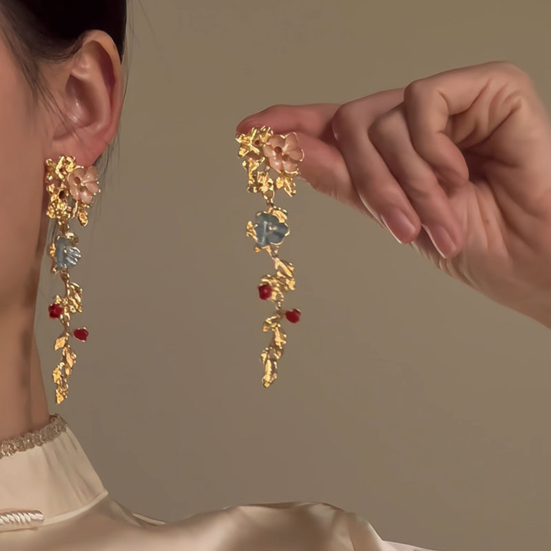 「人间富贵」新中式国风耳环女古风金色花朵搭旗袍汉服马面裙耳饰,淘宝优惠券,粉丝福利购,淘宝优惠卷