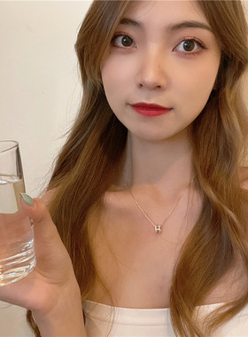 字母项链女2021年新款小众设计感