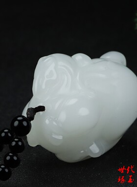 新疆和田玉白玉飞马手把件天然玉石一马当先原石把玩件生肖马把件