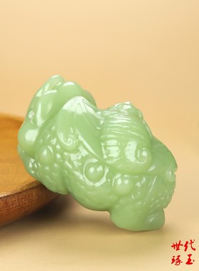 和田玉晴水金蟾献福手把件且末蓝蝙蝠三足蟾把件玉富贵缠身手玩件