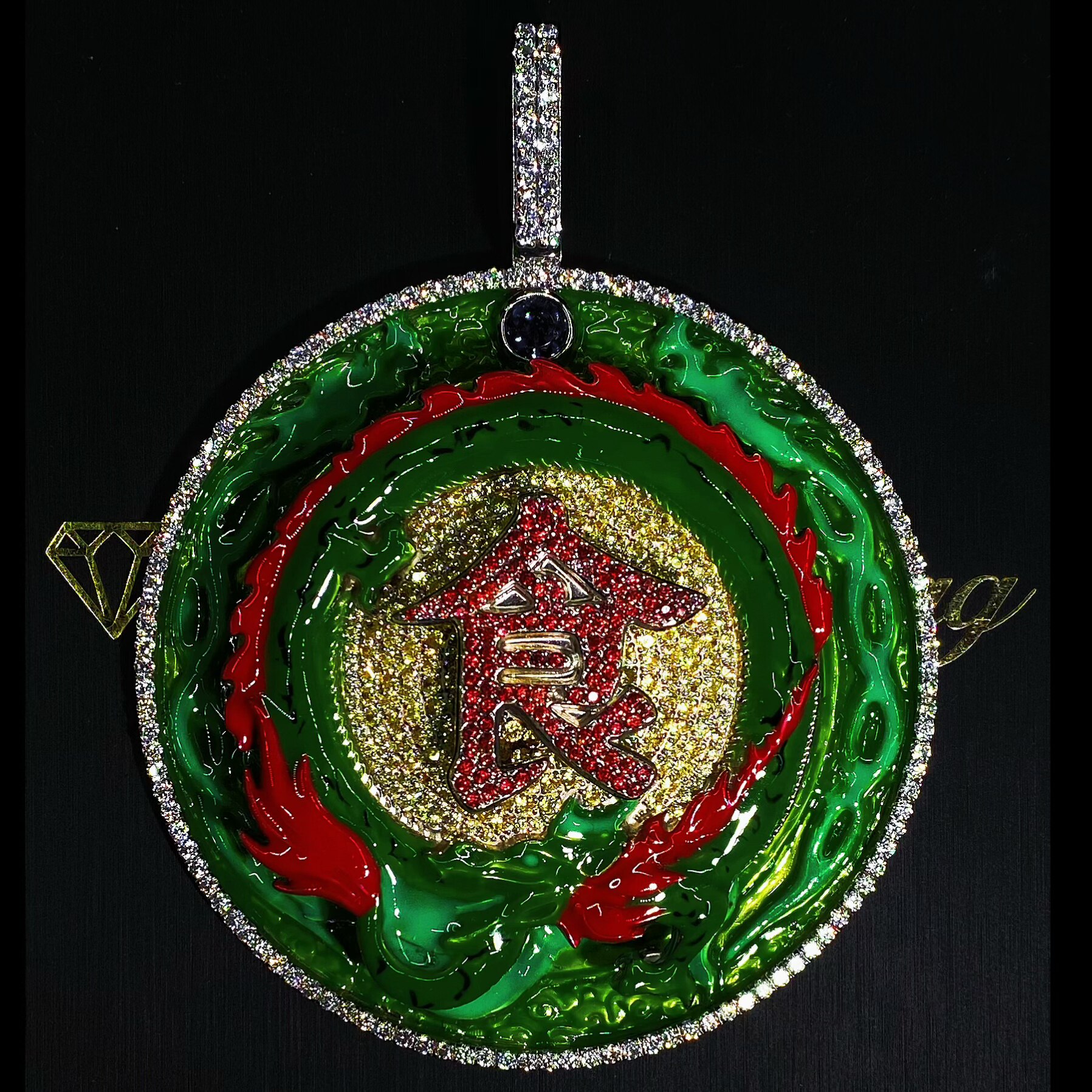 Mr.Blingggggg European and American hip-hop jewelry, customized enamel-set diamond revolving "eating" dragon pendant