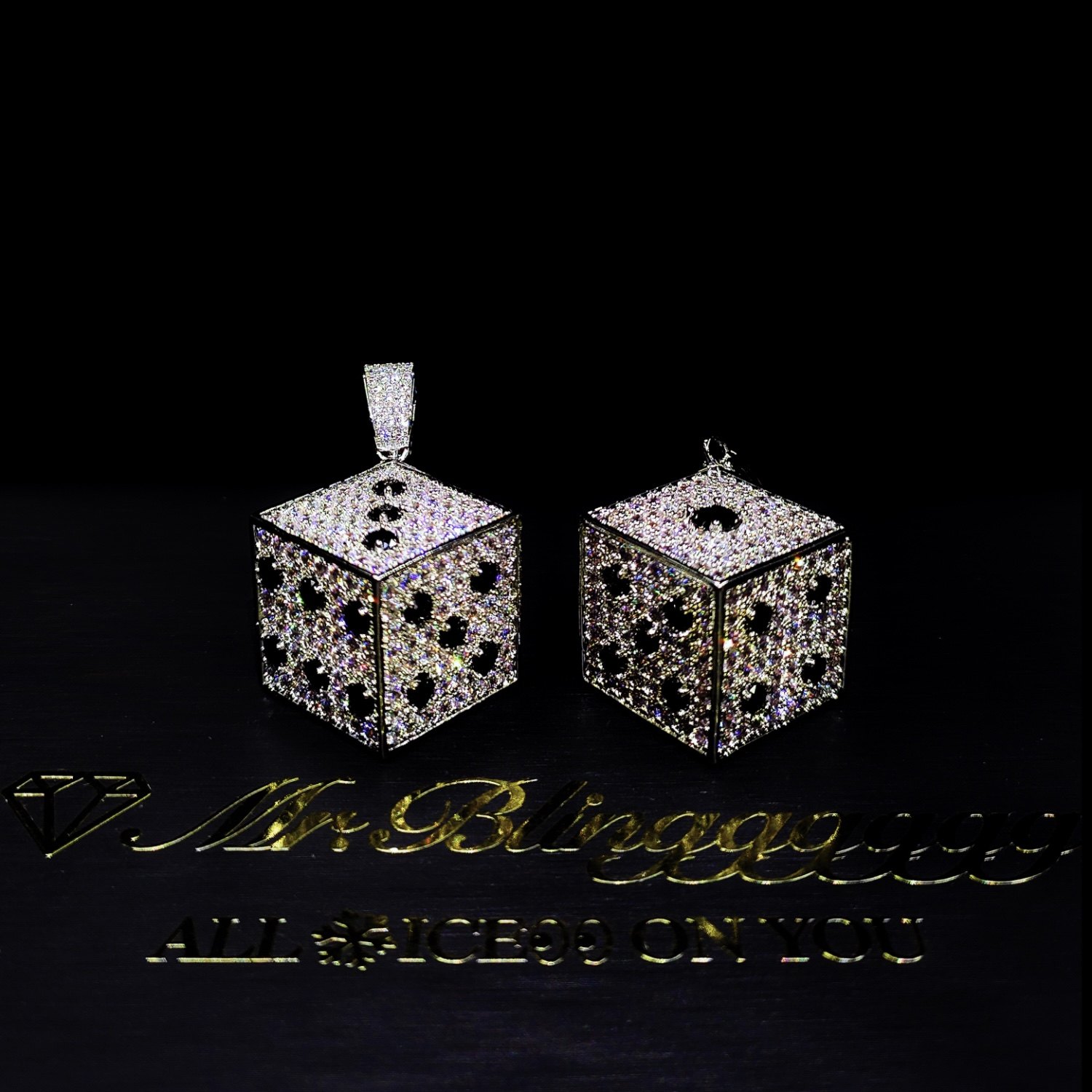Mr.Blingggggg European and American hip-hop jewelry solid full diamond black and white unisex dice pendant