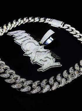 Mr.Bling情侣定制款满钻字母吊坠