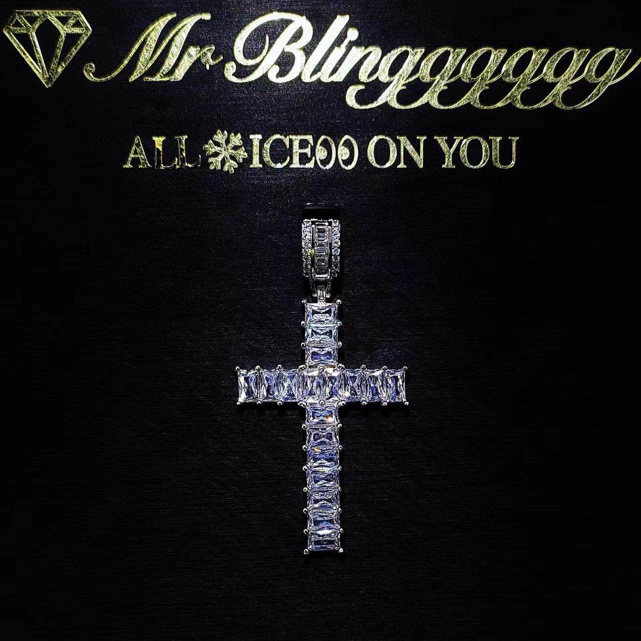 Mr.Blingggggg European and American hip-hop jewelry, unisex exquisite small size square diamond cross pendant