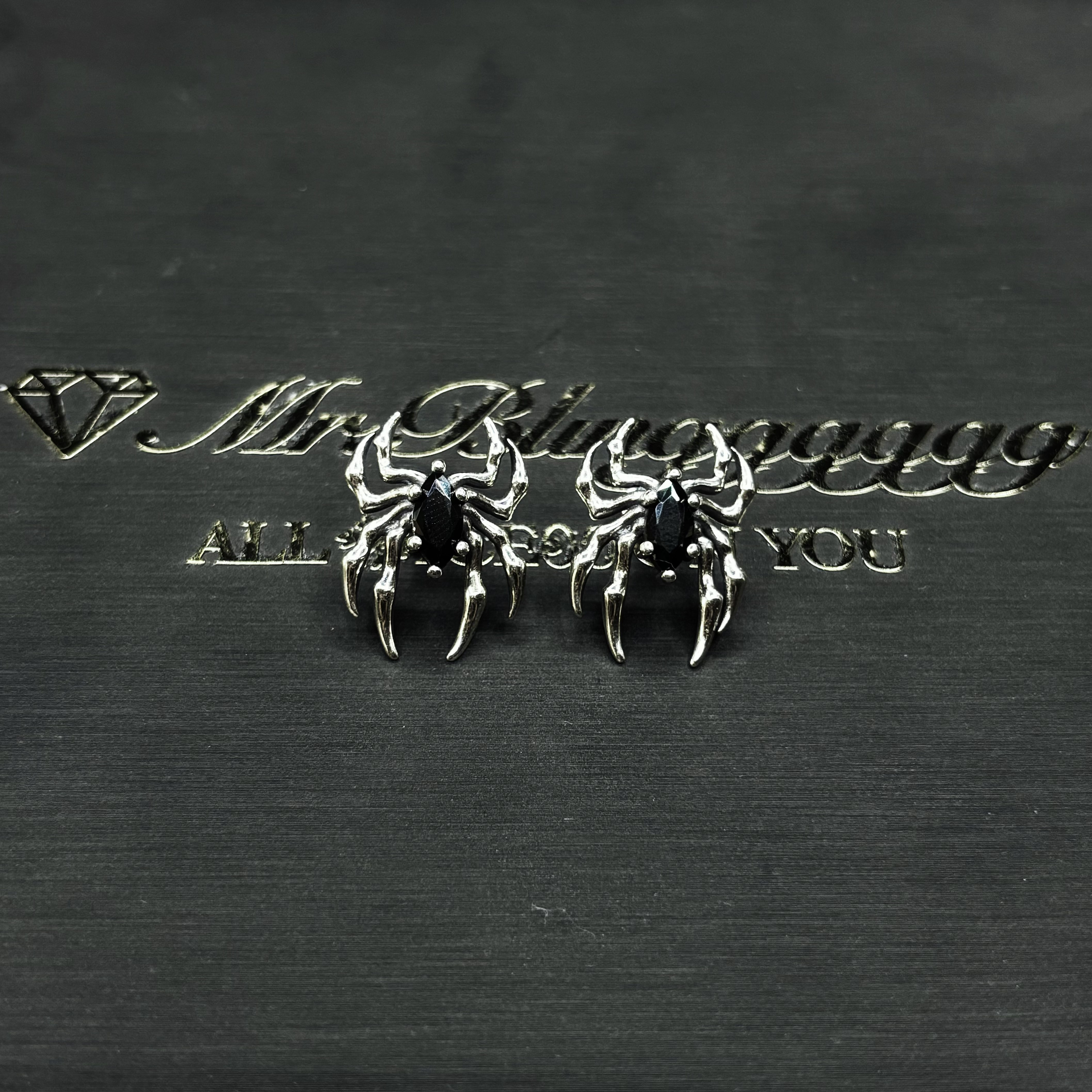 Mr.Blingggggg European and American hip-hop jewelry S925 sterling silver black diamond retro distressed Asian spider ear needles