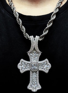 Mr.Bling满钻大号混镶十字架吊坠