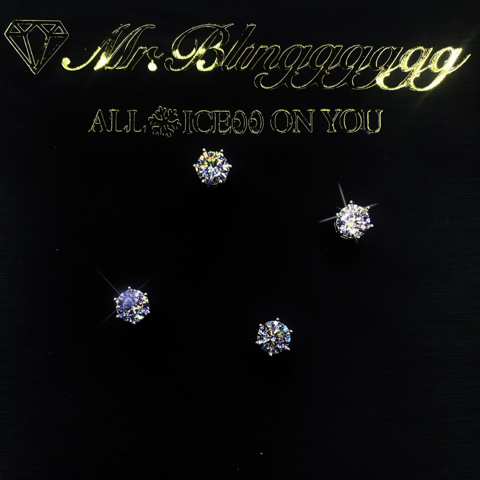 Mr.Blingggggg European and American hip-hop jewelry. No pierced ears can be worn without piercing. 1 carat moissanite magnetic diamond earrings.