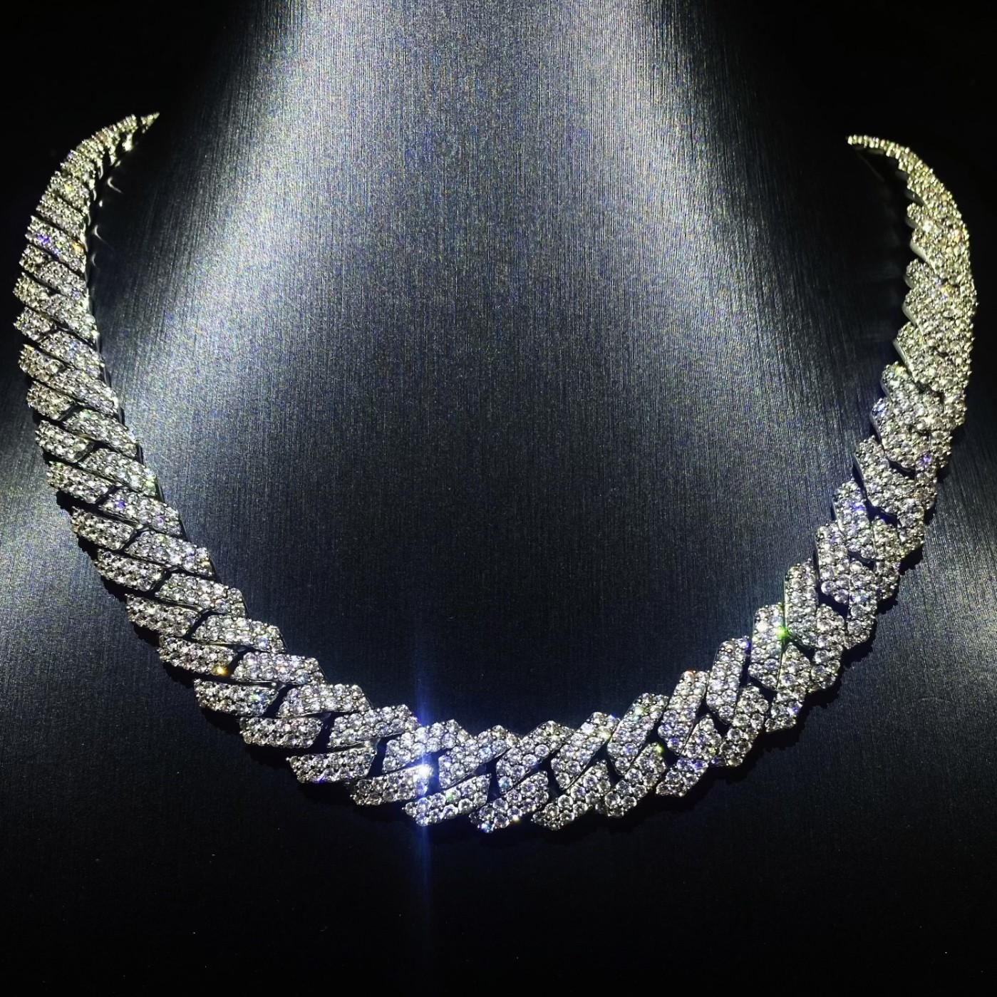 Mr.Blingggggg European and American hip-hop jewelry 15mm double row diamond-shaped Cuban chain cuban link
