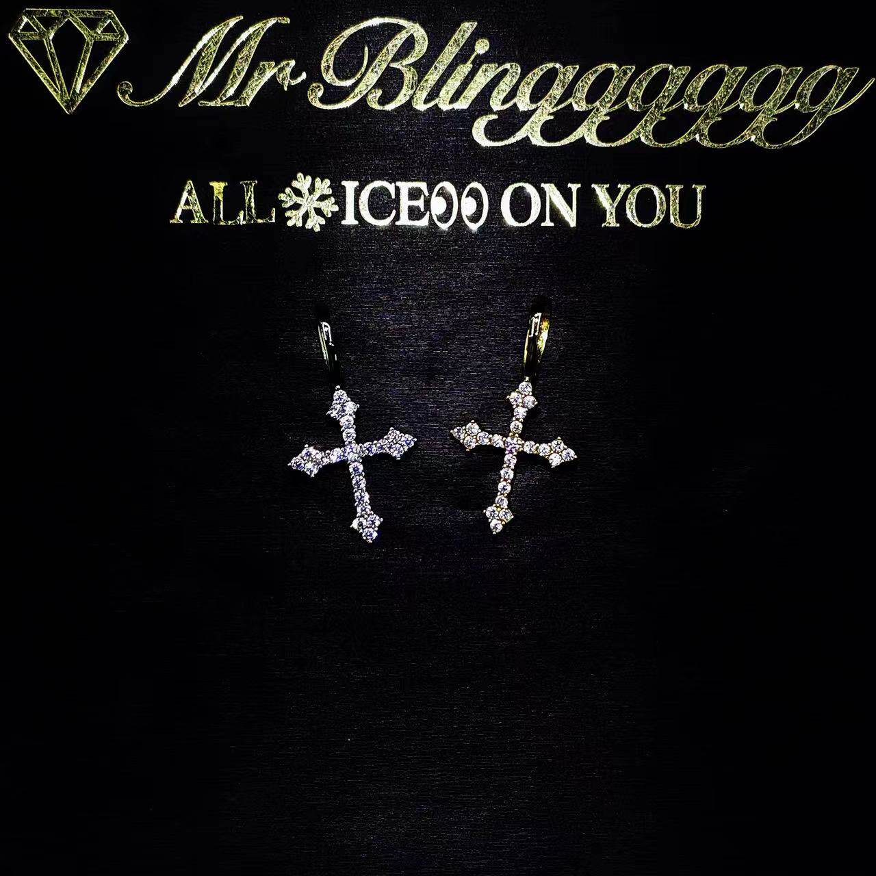 Mr.Blingggggg European and American hip-hop jewelry S925 sterling silver full diamond super flash small cross pendant necklace