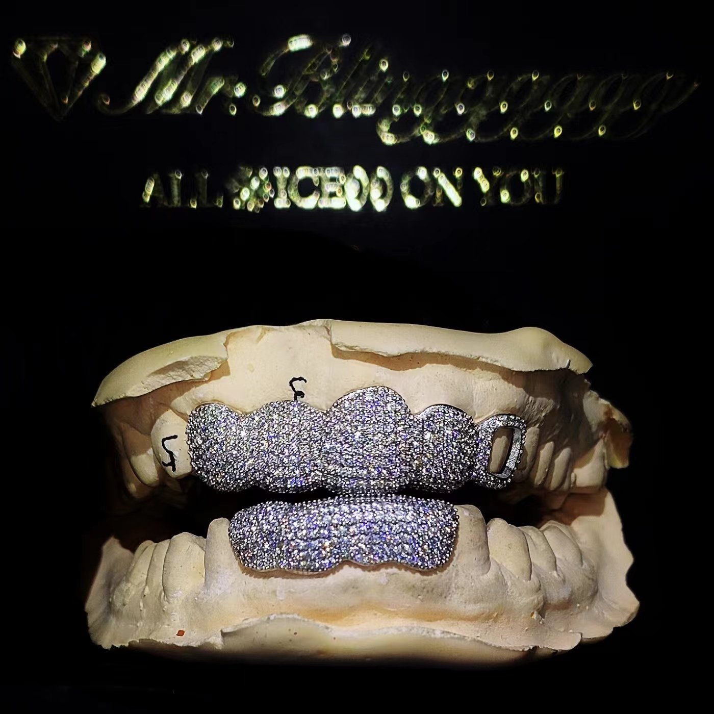 Mr.Blingggggg European and American hip-hop jewelry, privately customized diamond braces with full diamonds and borders