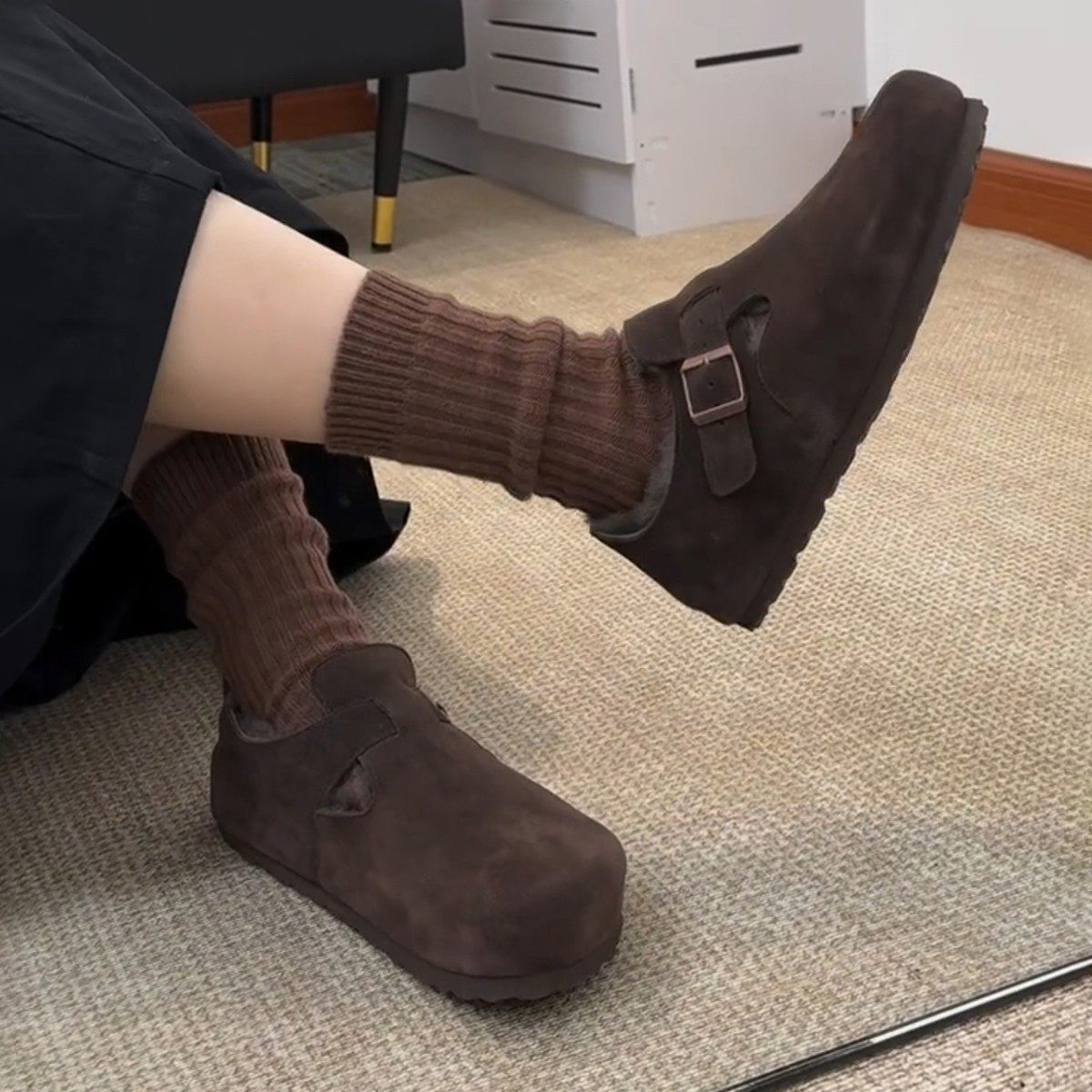 增高一脚蹬毛毛真皮全包勃肯鞋女2025冬新款懒人平底复古加绒棉鞋,淘宝优惠券,粉丝福利购,淘宝优惠卷