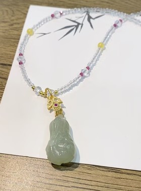 和田玉青海湖水绿白菜吊坠