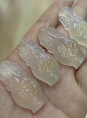 玉阅珠宝天然玛瑙花瓶平安吊坠