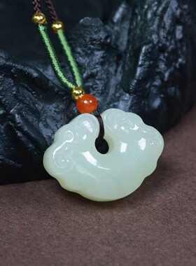 天然和田玉吉祥如意锁吊坠青白