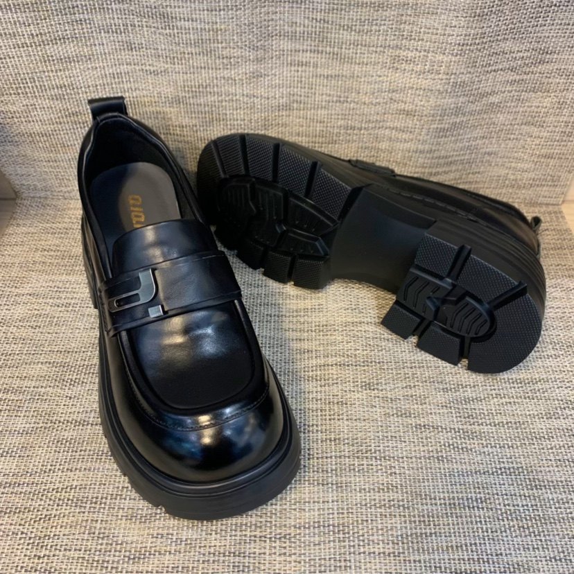 英伦风真皮乐福鞋女2026春新款法式深口单鞋复古厚底粗跟小皮鞋,淘宝优惠券,粉丝福利购,淘宝优惠卷