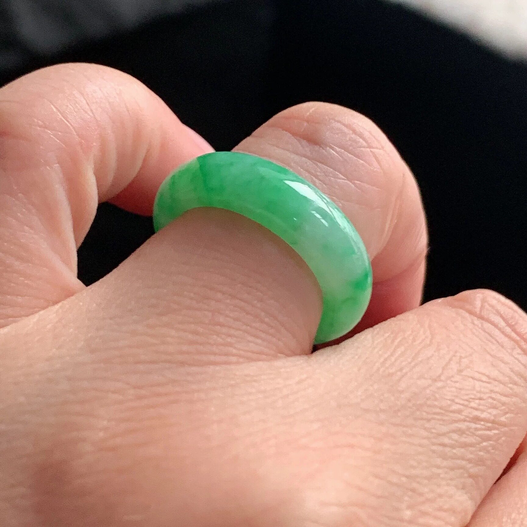 Burmese A-grade ice-glutinous green jadeite ring