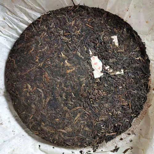 云南普洱茶叶 2006年龙生春尖饼茶357克七子饼茶陈年生茶越陈越香 - 图3
