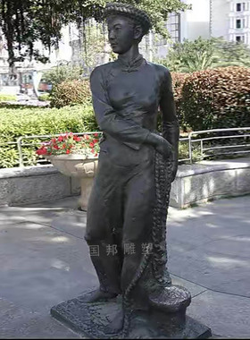 玻璃钢仿铜铸铜一家三口人物亲情主题雕塑摆放户外城市广场公园林