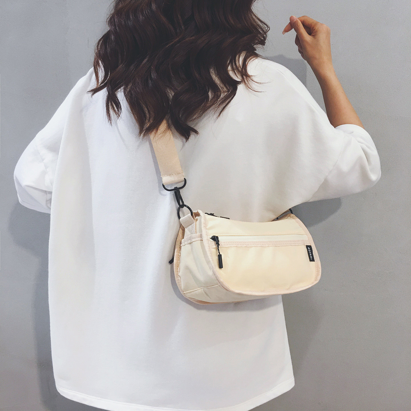 2026 New Small Bag Women's Outdoor Mountaineering Hiking Bag Functional Wind Cycling Messenger Bag Student Sports Shoulder Bag