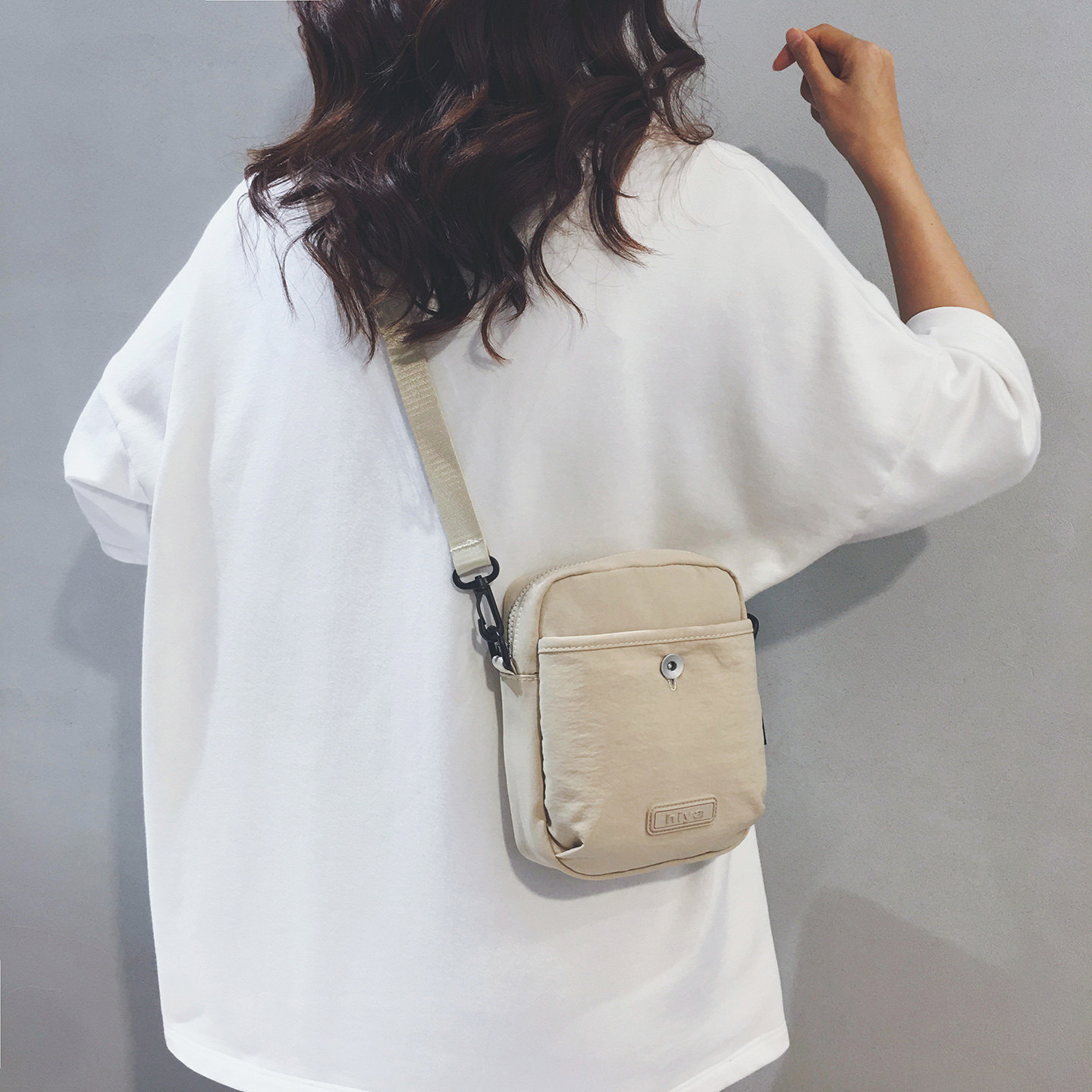 Lightweight small bag women's canvas 2026 new outdoor sports single shoulder small satchel bag casual versatile crossbody mobile phone bag