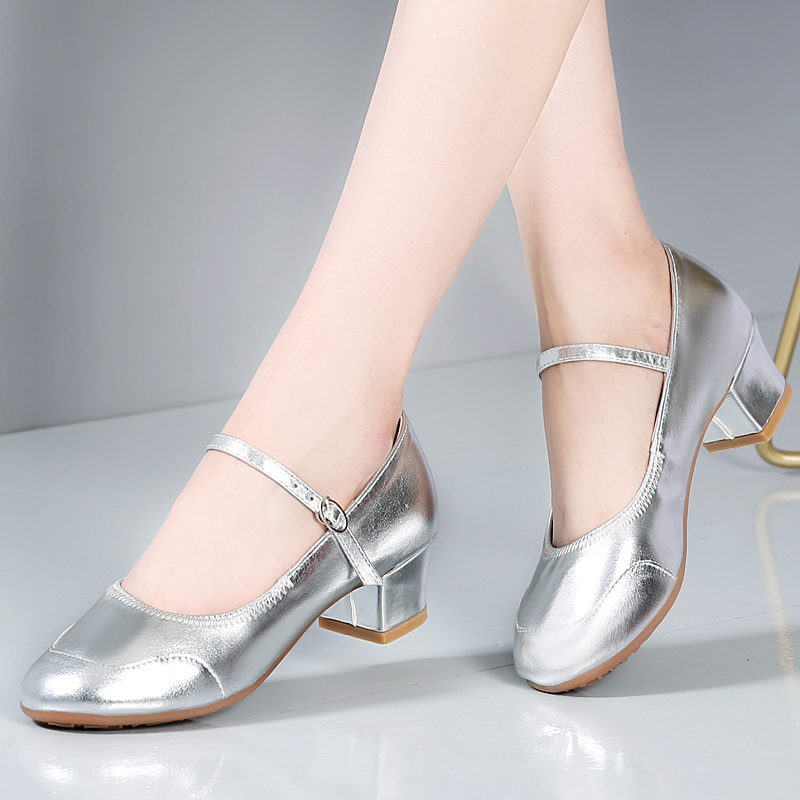 广场舞鞋女士夏季新款软底中跟四季跳舞鞋红色透气演出交谊舞蹈鞋,淘宝优惠券,粉丝福利购,淘宝优惠卷