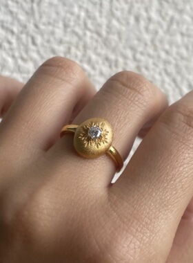 【清仓特价】通体S925纯银镀金拉丝工艺布家风格雕工雪花锆石戒指