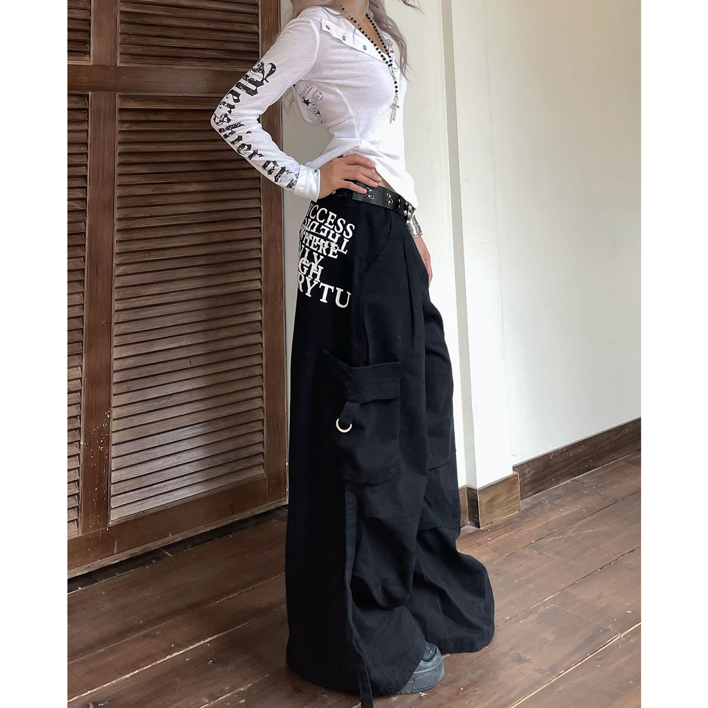 YAMMYUKI黑色字母印花重工多口袋工装裤高级感慵懒宽松拖地长裤,淘宝优惠券,粉丝福利购,淘宝优惠卷