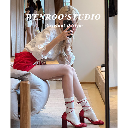 红色性感褶皱绑带时装凉鞋女粗跟2026夏季新款法式绝美浅口高跟鞋 - 图3