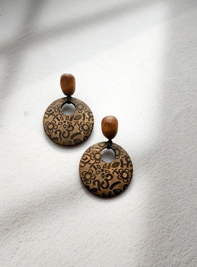 扶光。新中式木头雕刻立体感耳针银针小众设计百搭气质时髦耳环女