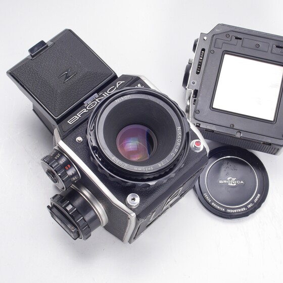 Bronica medium format film camera Hasselblad Japan