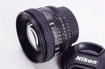 Nikon NIKON AF 20/2.8D wide-angle auto lens ສະພາບດີ ແລະ ເລນສະອາດ ແລະ ໂປ່ງໃສກັບ AIS ດຽວກັນ