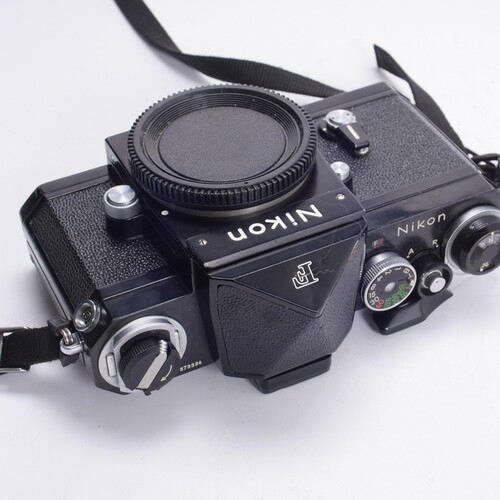 尼康NIKON 大F 黑漆尖顶全机械胶片单反相机可腰平全铜制作 95新 - 图1