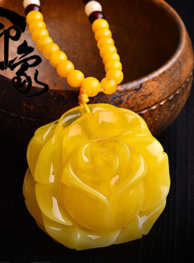 波罗的海玫瑰花蜜蜡吊坠鸡油黄