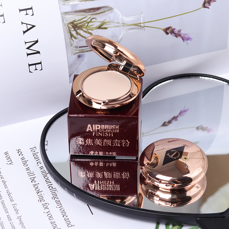 mini小可爱Charlotte Tilbury CT柔焦美颜蜜粉饼#1亮彩白0.8g口红 - 图2