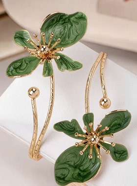 精致田园风优雅绿色压花臂环开口可调节上臂手镯女士小众百搭饰品