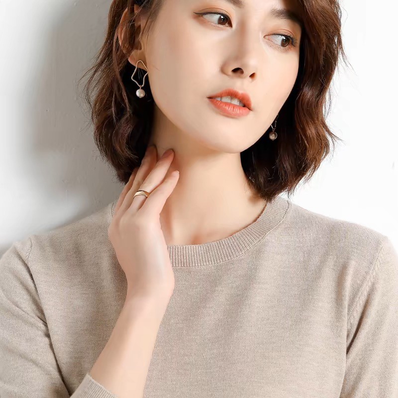 B2025新款秋冬保暖针织衫女V领长袖毛衣打底衫百搭上衣不起球qyg