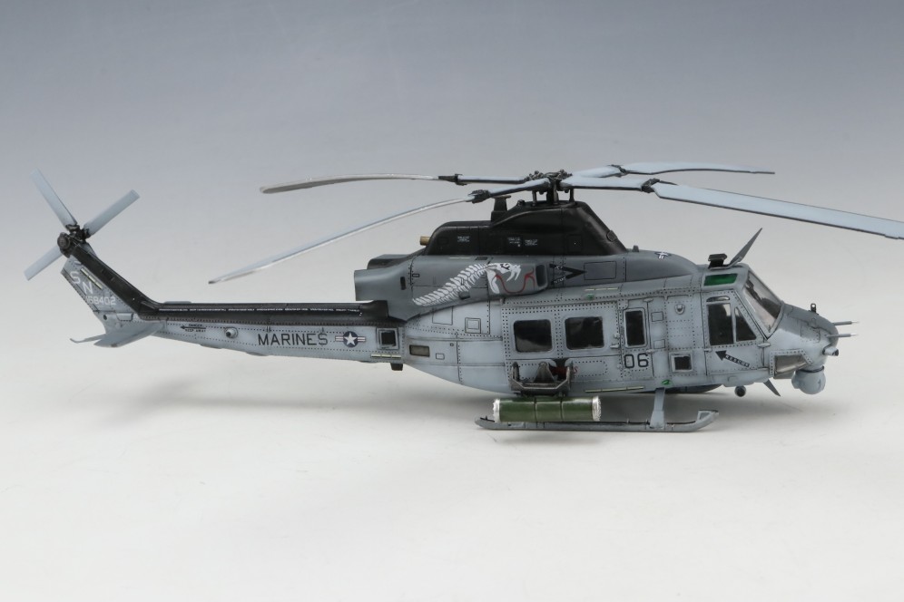 【模匠】1/72 梦模型720018 美国UH-1Y毒液直升机 成品代工 - 图1