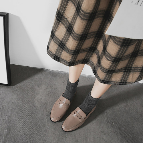 英伦韩版小皮鞋女秋2025新款软底单鞋百搭一脚蹬乐福鞋大码41到43 - 图2